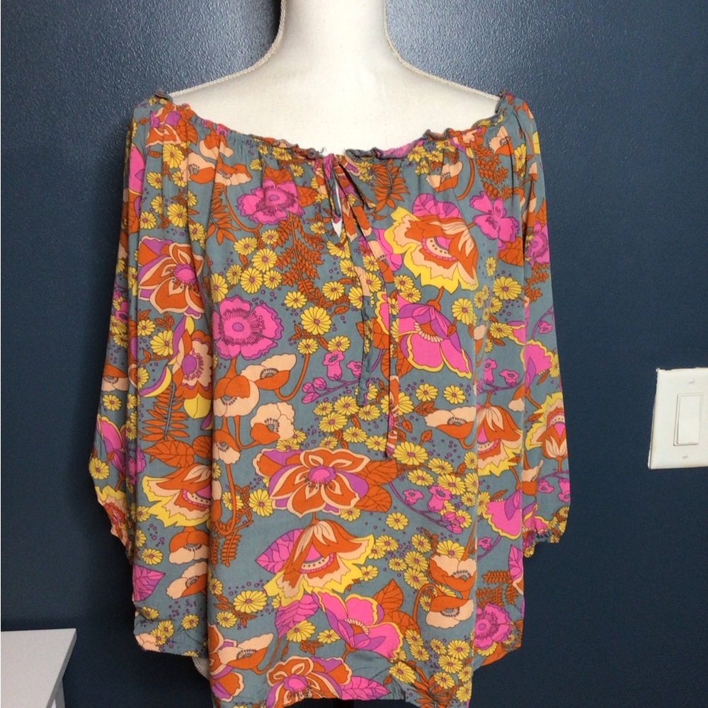 Ladies XL Vibrant Floral Off-Shoulder Blouse - Orange, Pink, Gray (0196) - Picture 2 of 8
